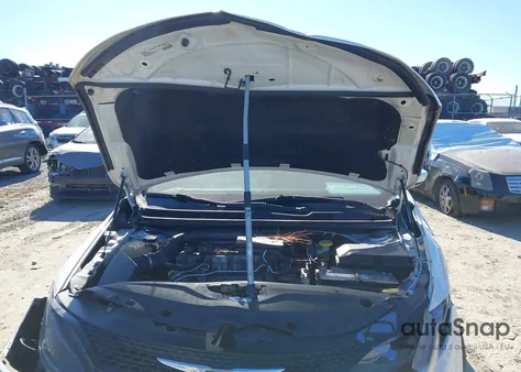 2015 Chrysler 200 S из США, поврежденный, VIN 1C3CCCBB0FN675433